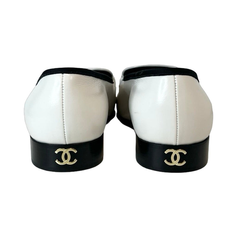 Chanel Interlocking "CC" Logo Moccasins - Size 40