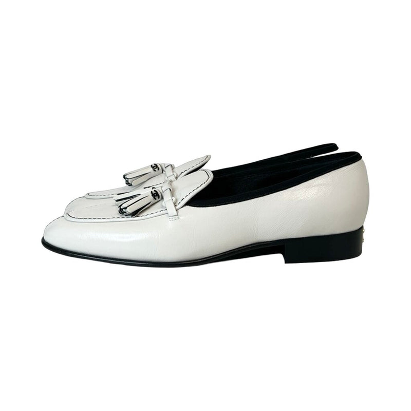 Chanel Interlocking "CC" Logo Moccasins - Size 40
