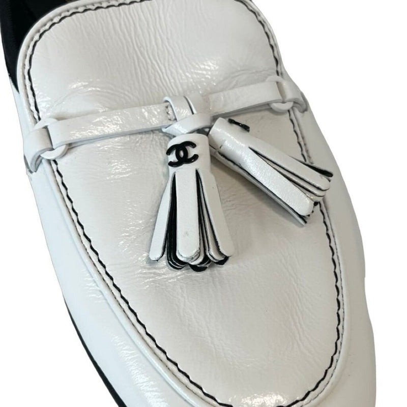 Chanel Interlocking "CC" Logo Moccasins - Size 40