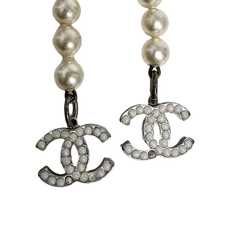 Chanel Faux Pearl CC Lariat Necklace